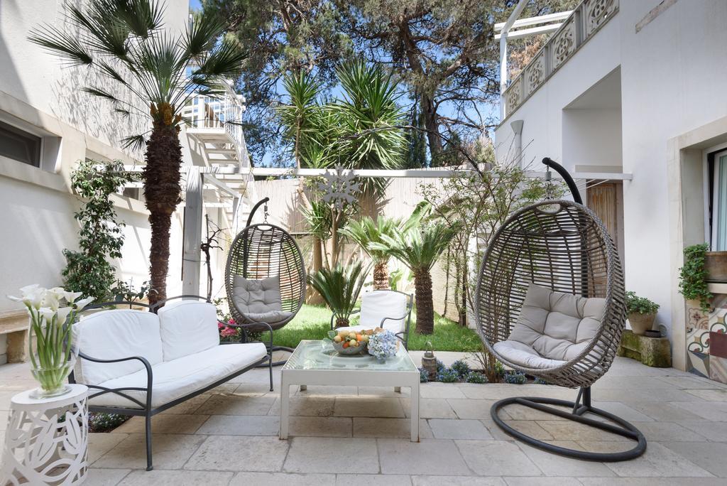 Bed and Breakfast Palazzo Dei Dondoli Lecce Zewnętrze zdjęcie