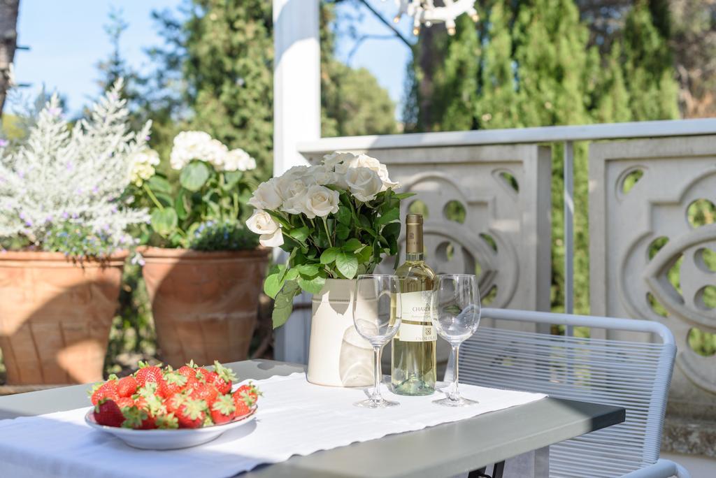 Bed and Breakfast Palazzo Dei Dondoli Lecce Zewnętrze zdjęcie